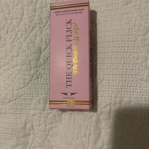 Never opened THE QUICK FLICK WING EYELINER STAMP